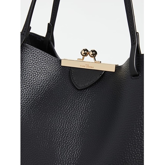 Marc Jacob’s Kiss Lock Tote - Picture 4 of 6